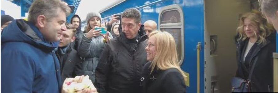 Meloni a Kiev: «Doveroso essere qui»