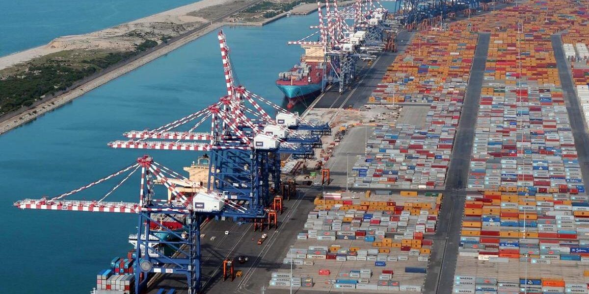 ‘Ndrangheta vibonese, l’import “sofisticato” di quintali di cocaina dal Sudamerica svelato dalla Dda