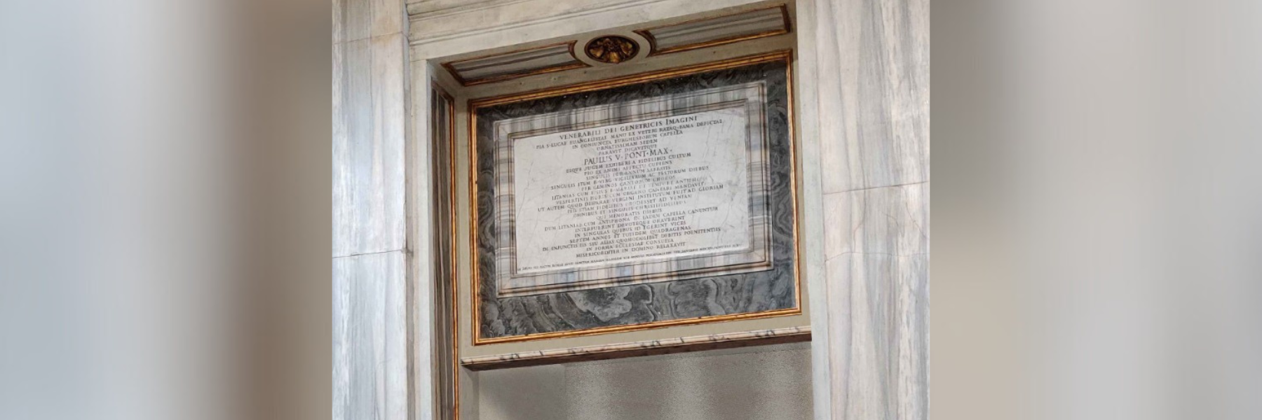 Ecco la tomba in marmo ligure di papa Francesco