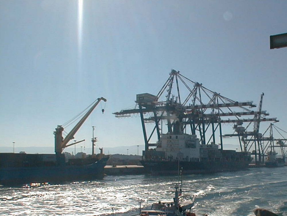 ARSENALE | Container "difettosi" Rinviato il trasbordo