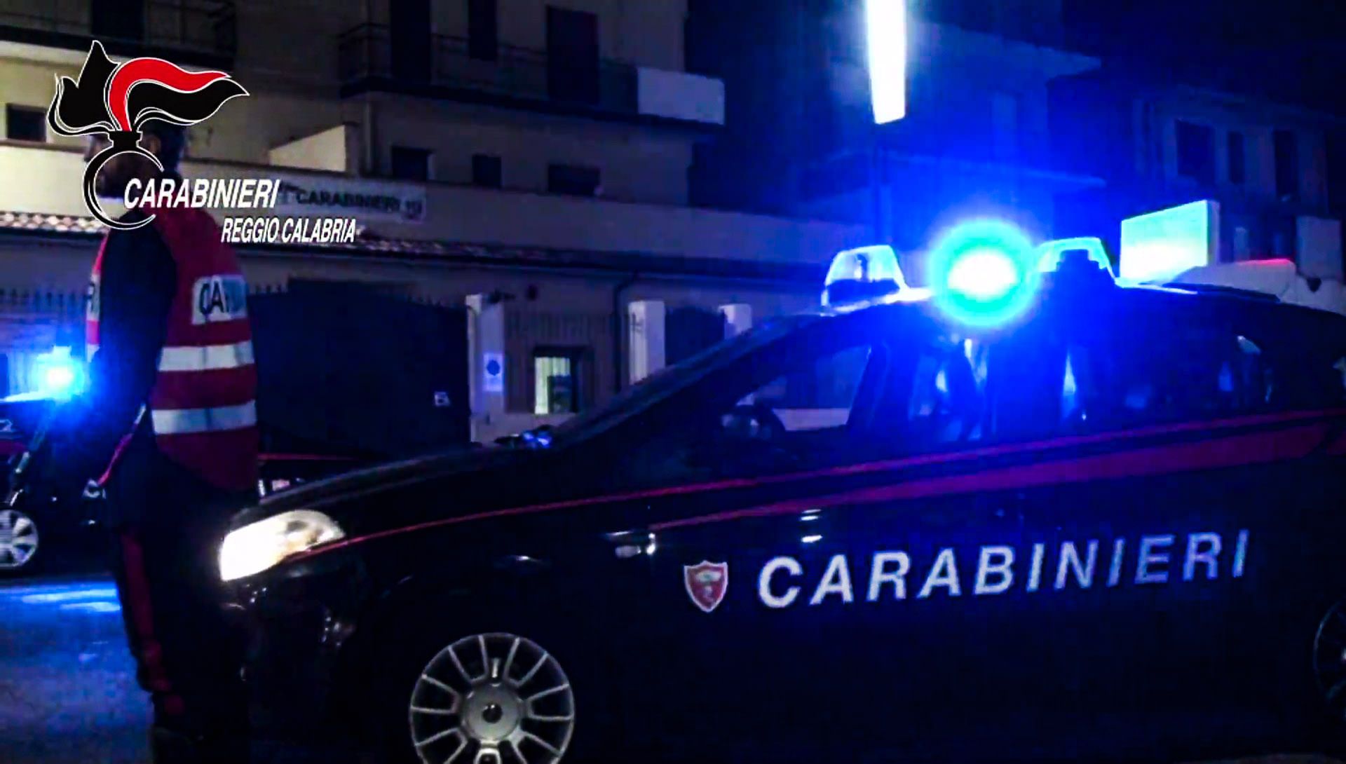 Anni di violenze sulla madre e la sorella, un arresto nel Reggino