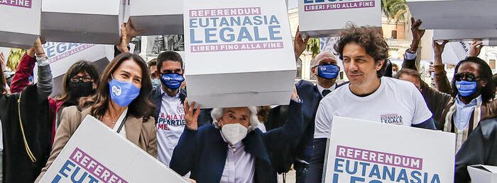 Sì al suicidio assistito, il primo via libera ad un malato italiano