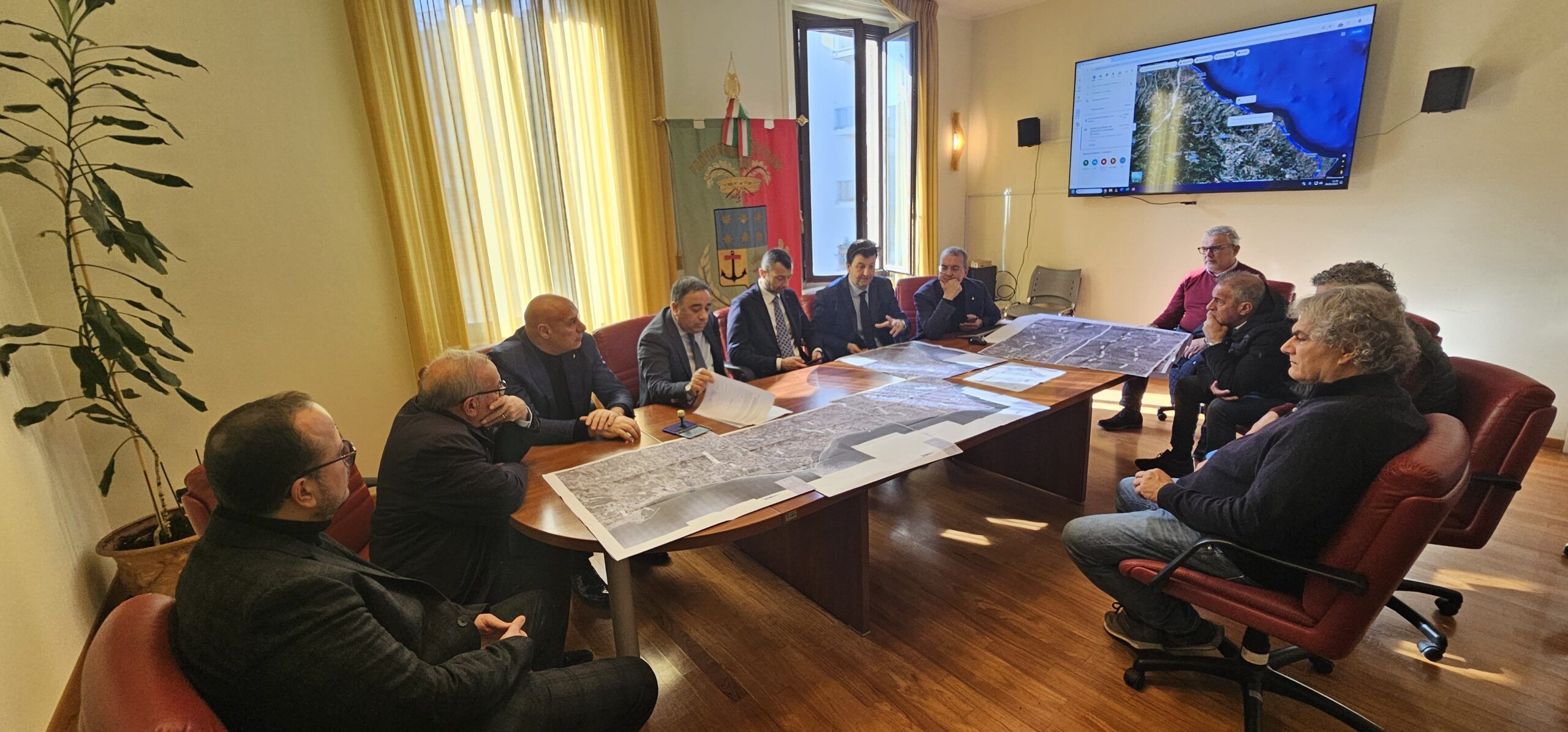 Crotone, tavolo permanente per seguire le fasi del grande progetto della SS 106, esecutivo entro l’anno