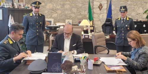 Lotta agli illeciti penal-tributari a Catanzaro e Lamezia: firmati due protocolli d'intesa
