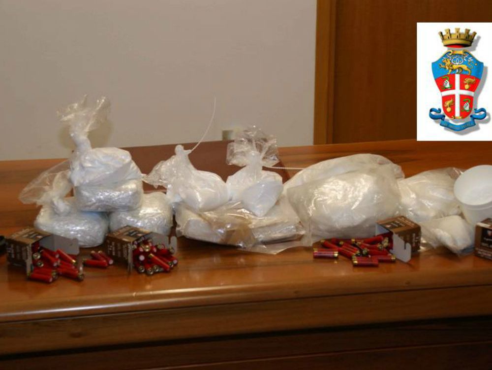 Beccato in casa con 7 kg di cocaina