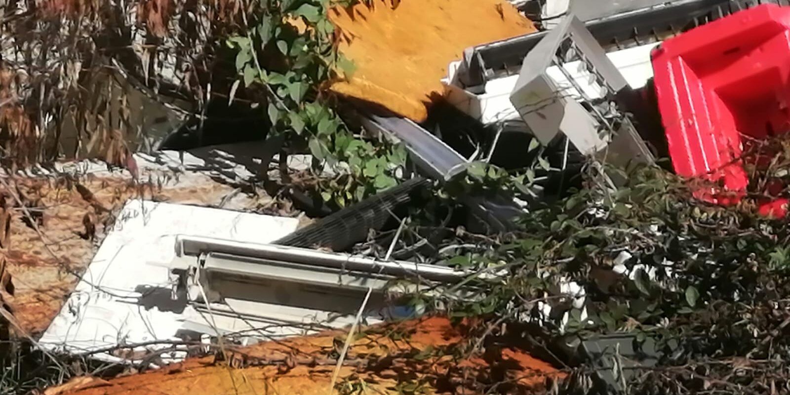 Rifiuti nell’area dell’ospedale di Lamezia Terme, Gigliotti: «Si intervenga con urgenza» – FOTO