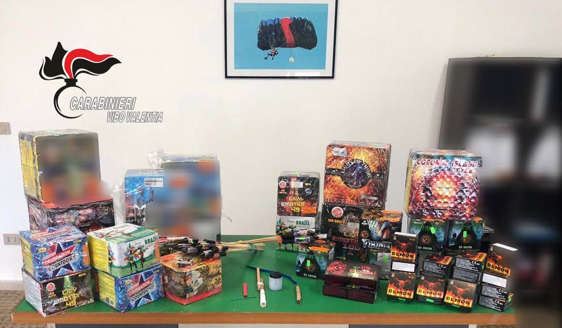 Sequestrati 100 chili di fuochi pirotecnici illegali nel Vibonese – FOTO e VIDEO