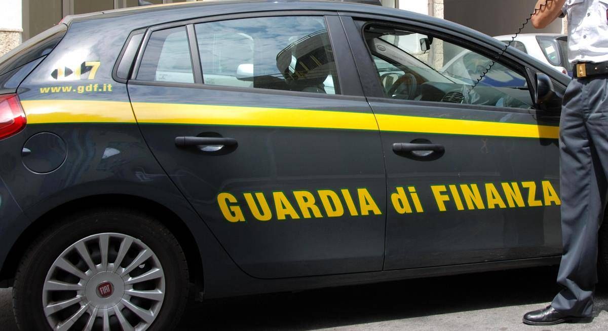 Cosenza, scoperta maxi frode fiscale da 30 milioni di euro