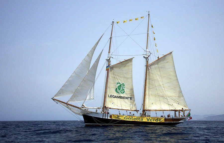 Goletta verde torna a monitorare la depurazione crotonese