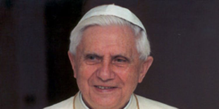 Tutta la Chiesa calabrese piange la scomparsa di Papa Ratzinger