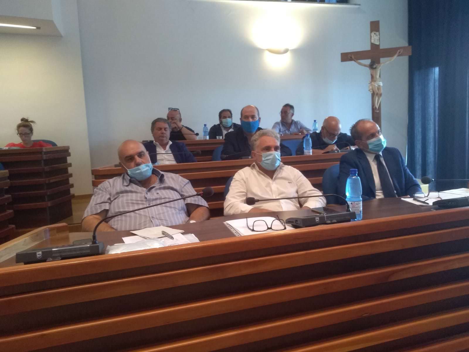 Catanzaro, Abramo mette la sordina alla sua maggioranza litigiosa