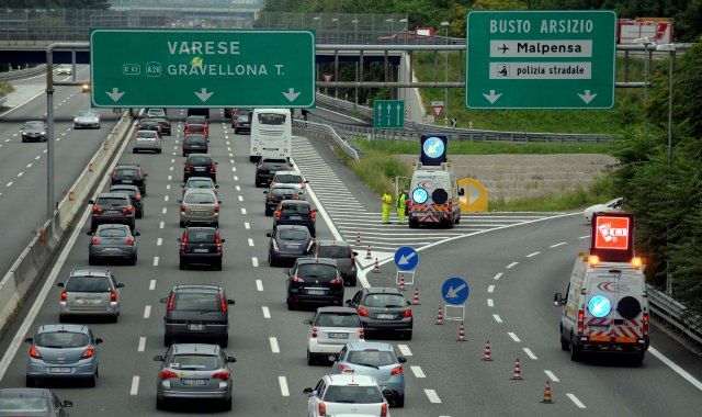 Trasporti, Simet: «Tariffe natalizie, no a biglietti gonfiati»