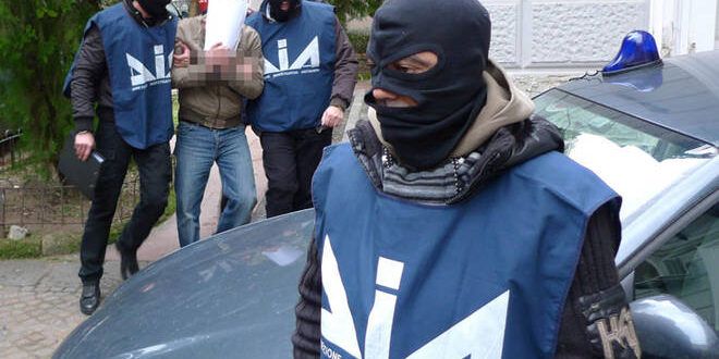 Traffico transazionale di eroina e cocaina, arrestate 23 persone. Fermi anche in Calabria