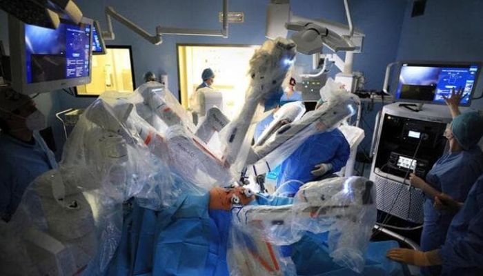 Telechirurgia robotica, eseguito intervento a oltre 8 mila chilometri di distanza