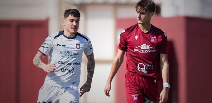 Crotone travolgente a Trapani: poker e quinto posto