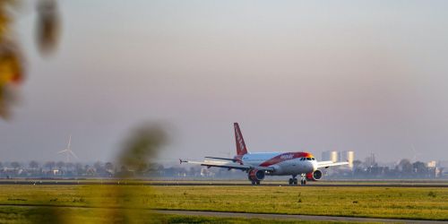 easyjet lamezia milano