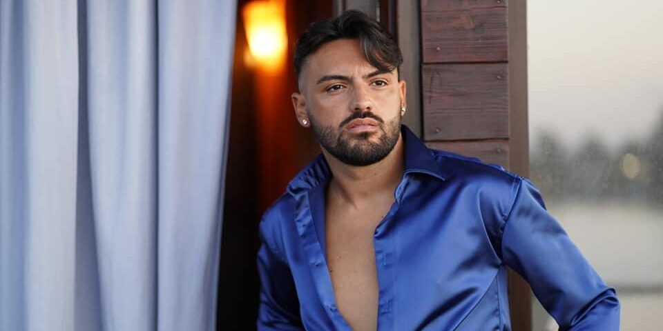 «Quel cantante inneggia ai clan». Stop al concerto in Calabria