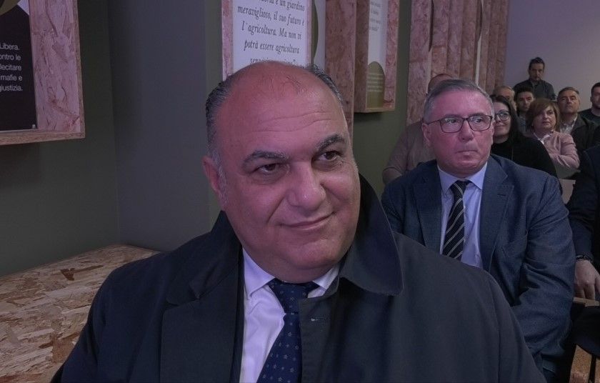 Calabrese: basta con l’assistenzialismo, dobbiamo creare lavoro serio e reale