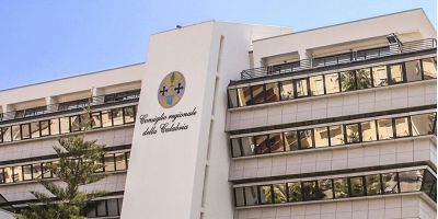 Soldi pubblici per cene e voli, le spese «incompatibili» che hanno portato alle condanne in Rimborsopoli