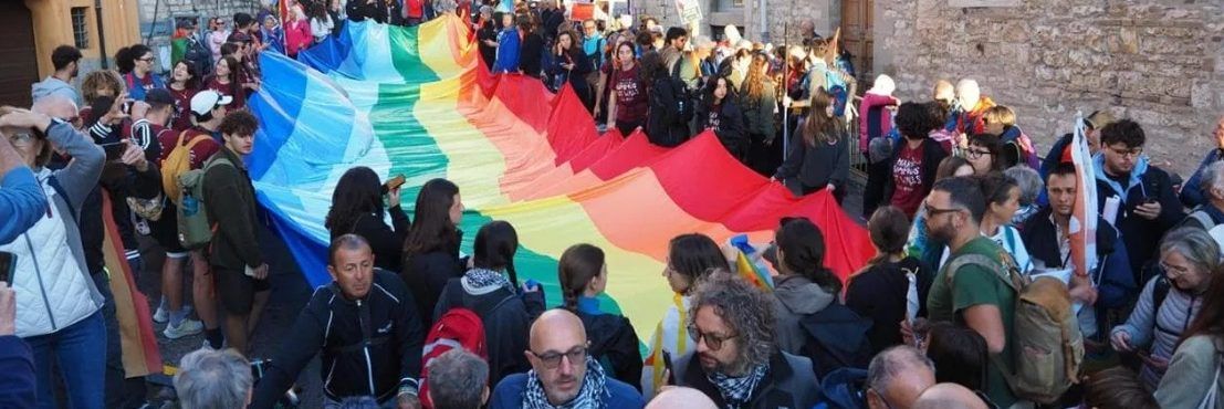 Sfila “Imagine all the people”