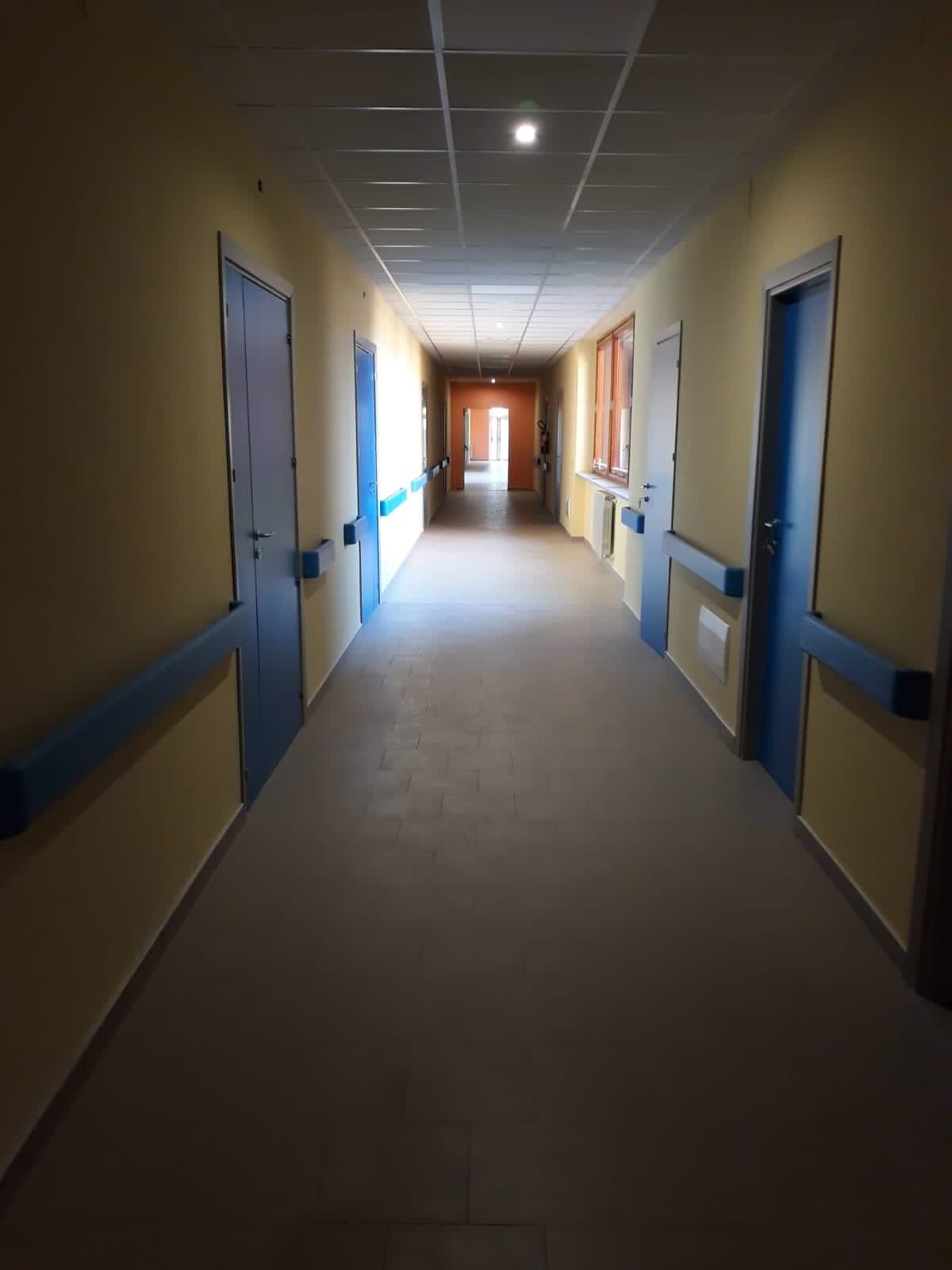L'alternativa del sindaco di Mormanno agli ospedali da campo. «Riaprite le strutture già esistenti»