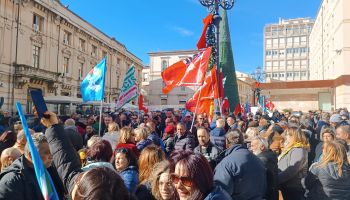 «Stabilizzazioni precarie e mille esclusi: così si crea nuovo lavoro povero»