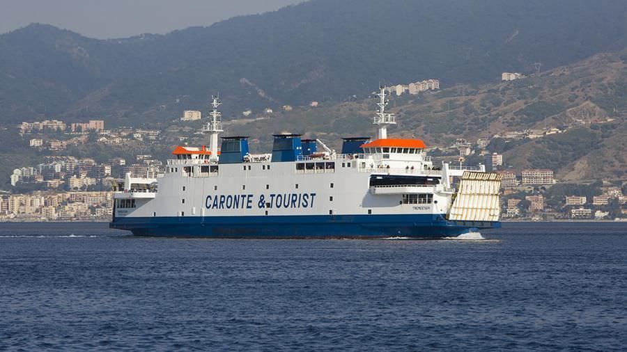 Dai domiciliari al divieto di dimora i vertici della "Caronte&Tourist"