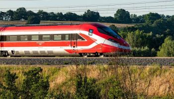 Attacco hacker a Trenitalia, rubati i dati dei passeggeri