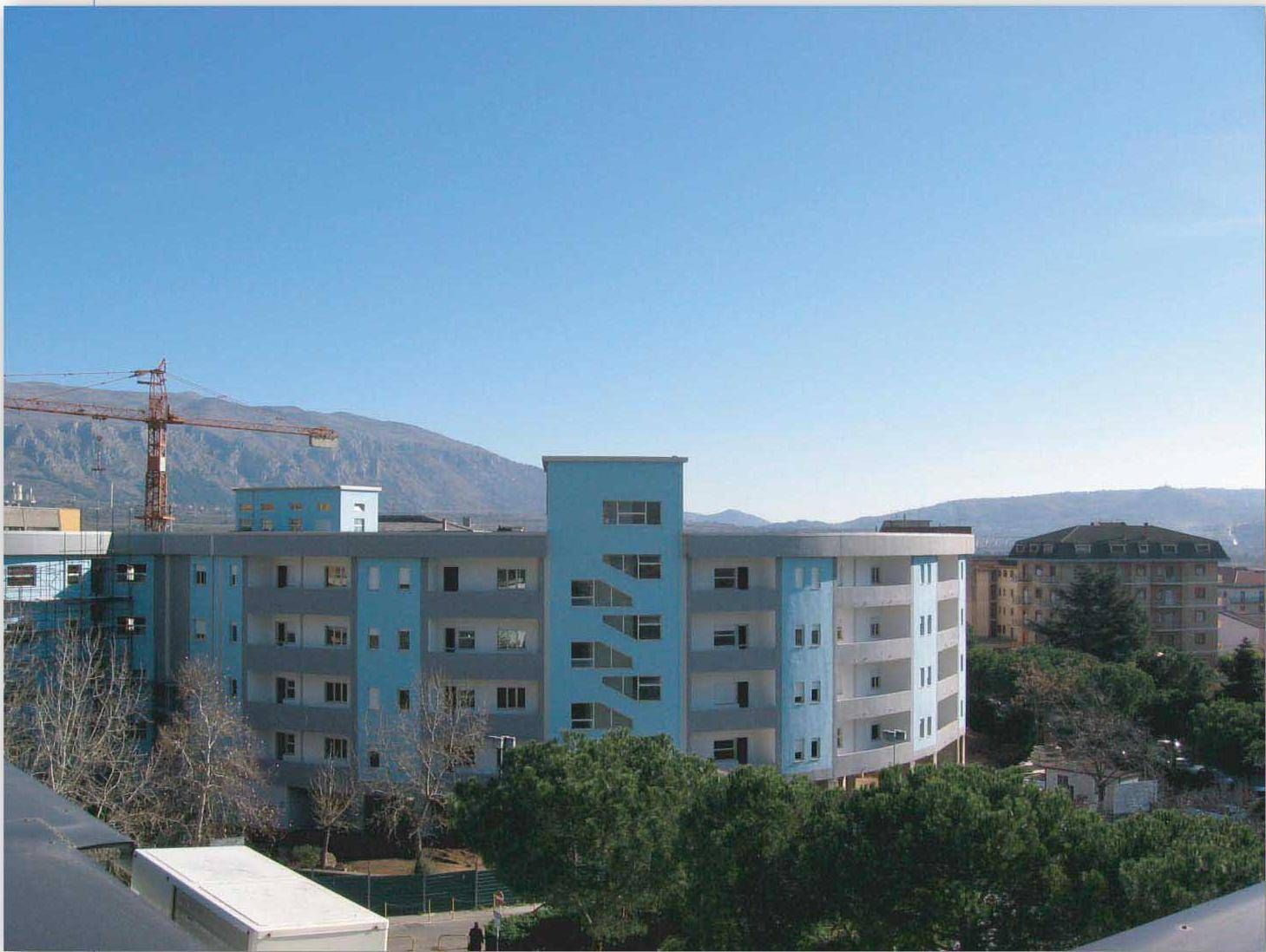 Sit-in a difesa dell'ospedale di Castrovillari, «no a "Scure"»