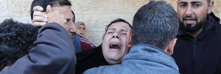 Strage di civili a Gaza durante la distribuzione di aiuti, 104 morti