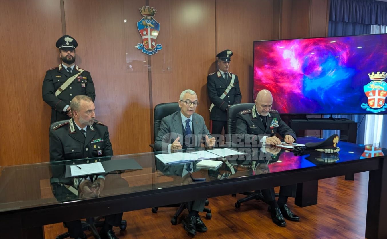 Falsi atti e truffe per ottenere sussidi: una misura cautelare e sequestro da 1,5 milioni a Cosenza. Oltre 100 indagati