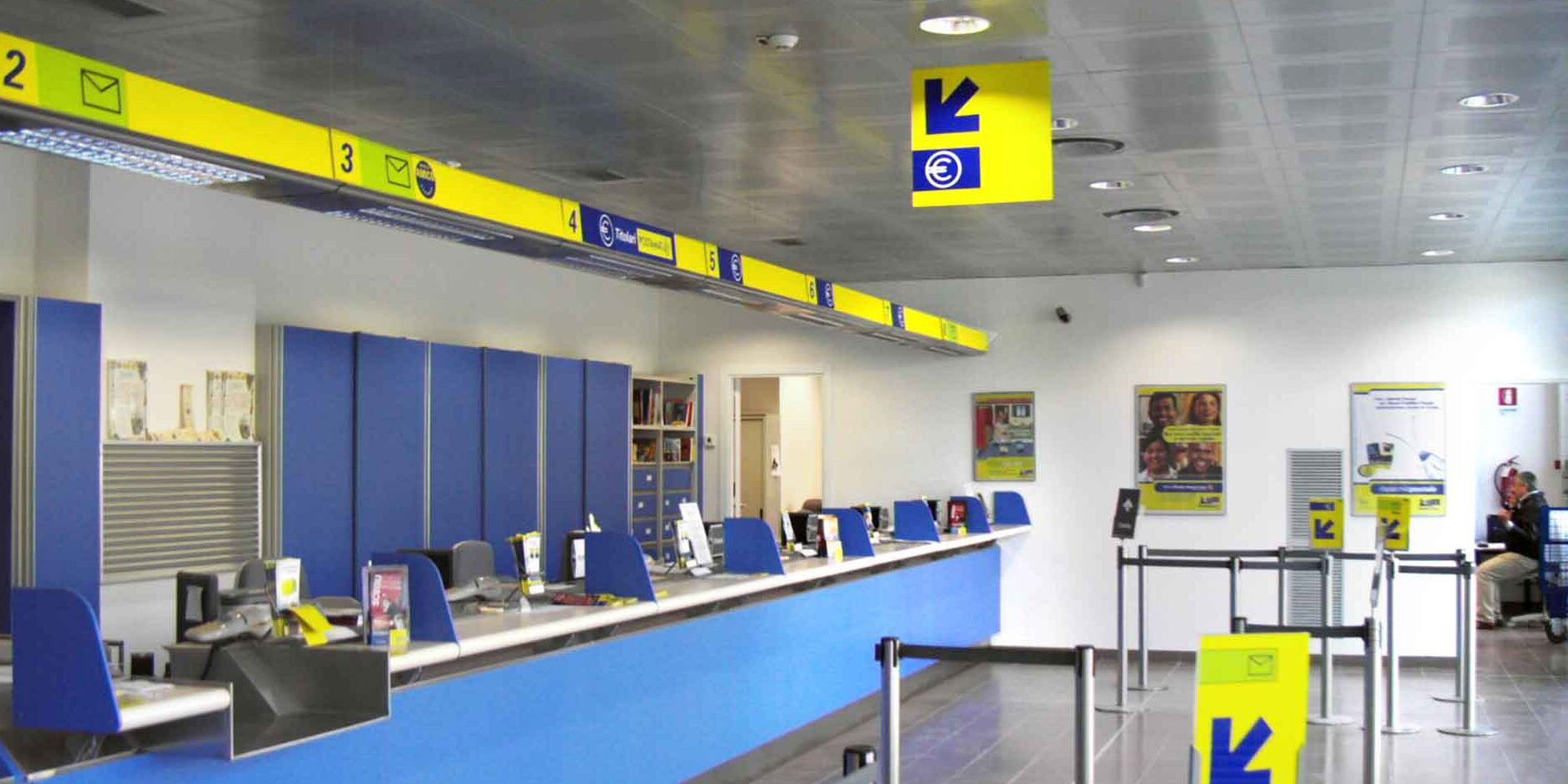 Cosenza, nonnina batte Poste Italiane e incassa i buoni fruttiferi