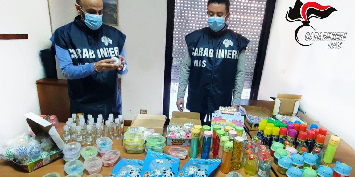 Covid, igienizzante senza autorizzazioni: sequestrate 1.500 confezioni