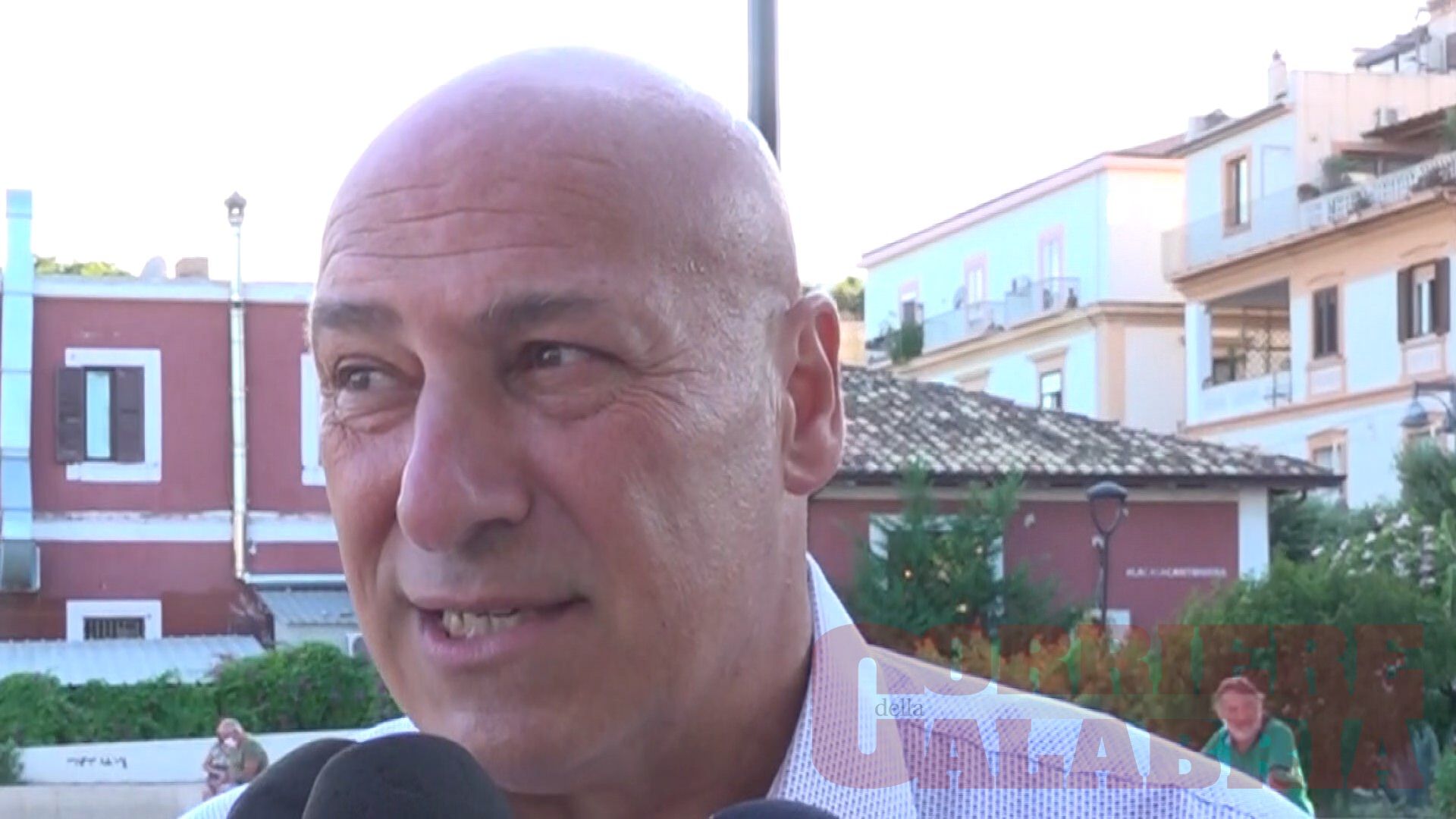 Social, piazze e "solo" 800 euro. Così Voce si è preso Crotone