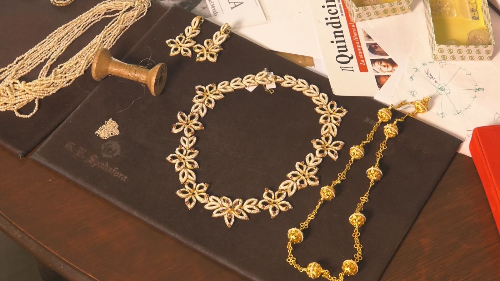 La famiglia, il legame con il territorio e il “Sacro”: la storia di “Spadafora gioielli”. «Nostro padre un visionario»