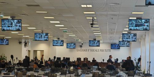 imponimento richieste aula bunker