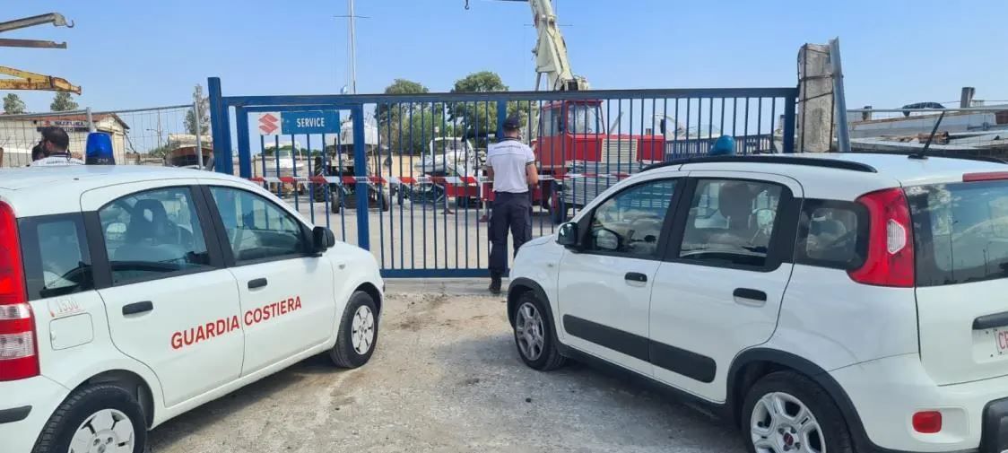 Irregolarità ambientali, sigilli a 4 cantieri nautici nel Catanzarese