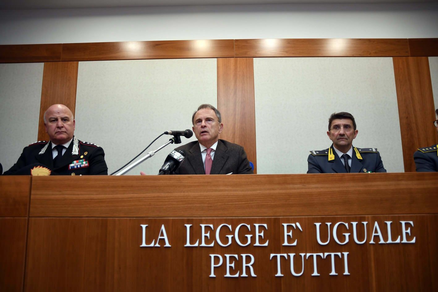 «Ti stacco la testa», l’incubo di vivere con la cosca in azienda