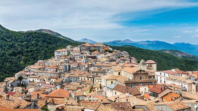 Ucraina, Mormanno pronto all’accoglienza «in ostello e nelle famiglie»