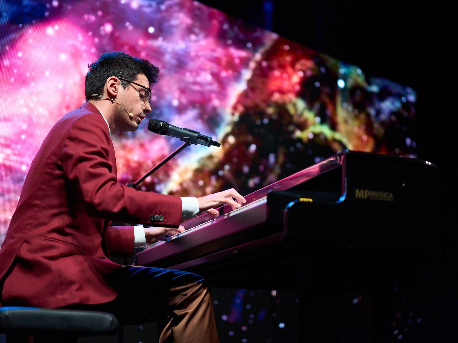 Riprogrammato per il 27 gennaio lo spettacolo con Valerio Lundini al Politeama di Catanzaro