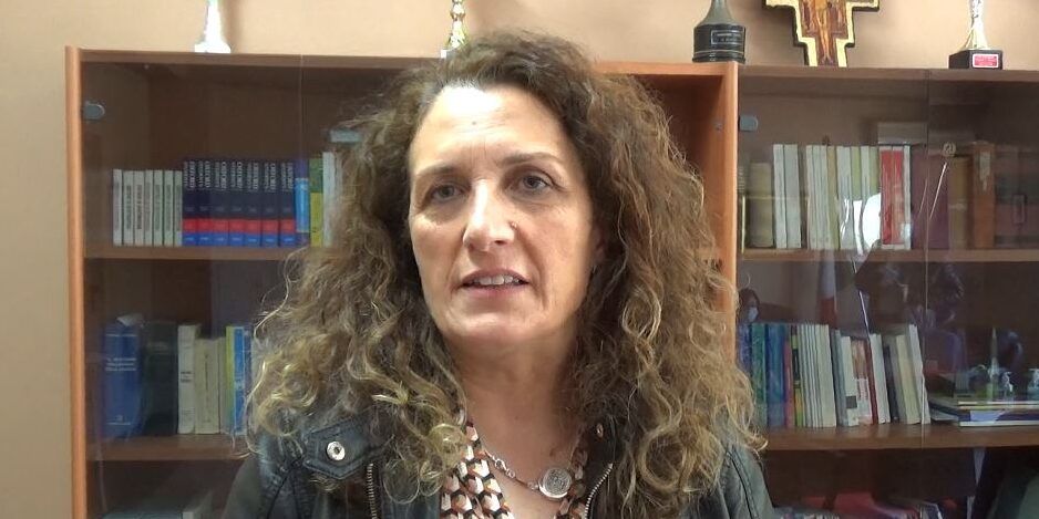 Pfizer ai 18enni a Cariati, la preside: «Nulla di immorale». Il medico scarica le responsabilità – VIDEO