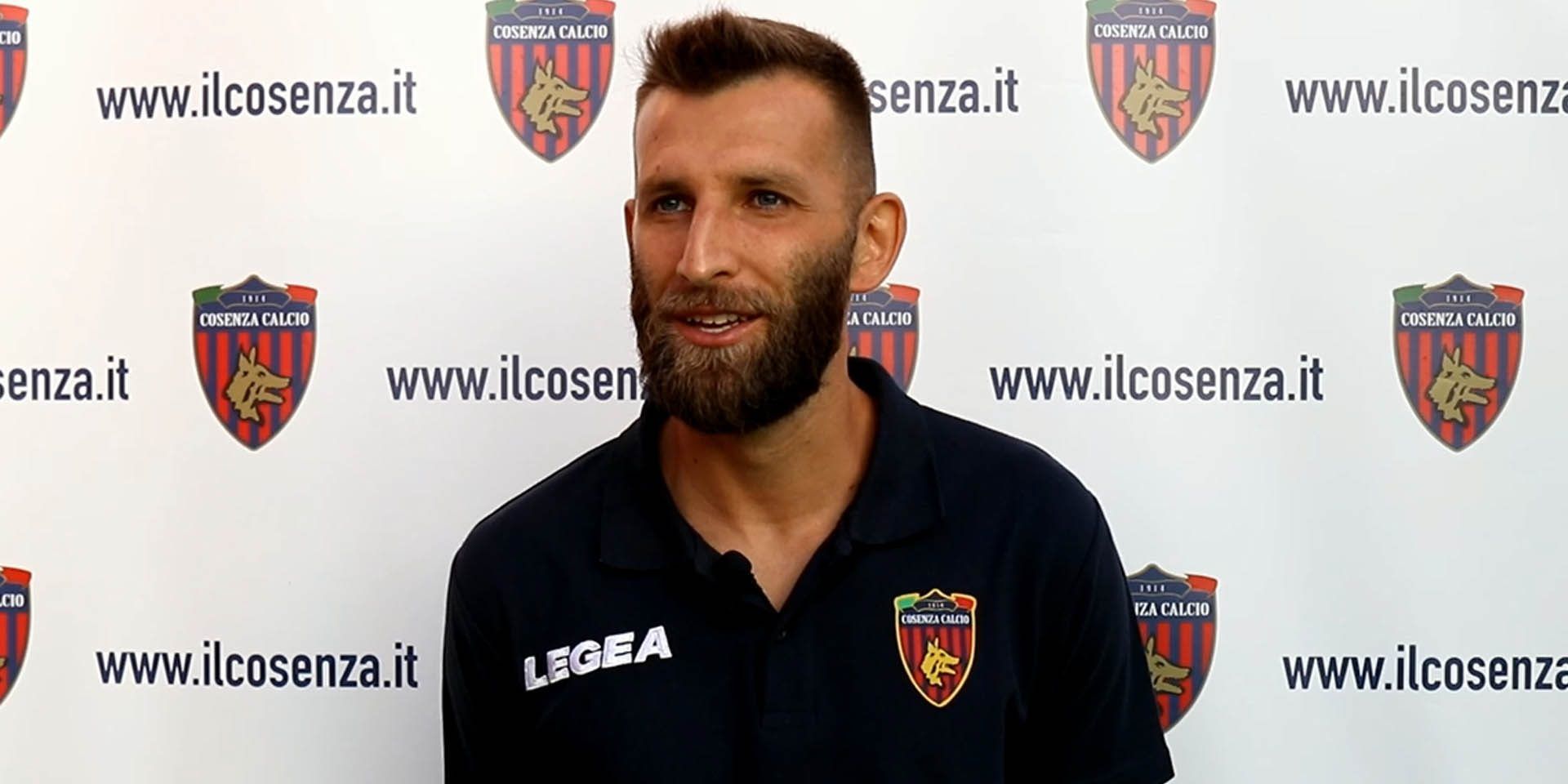 Mirko Bruccini, il calcio che non finisce mai: il Cosenza, la Serie B e l’ennesimo gol (a 40 anni) che vale una promozione
