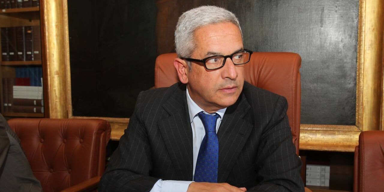 Scioglimento Rende, niente atti per l’ex sindaco Manna