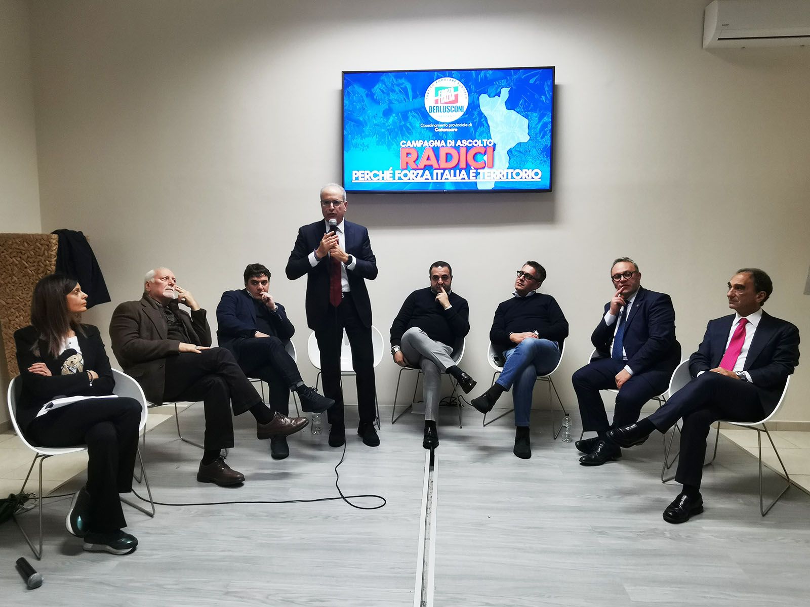 “Radici” fa tappa a Lamezia: «Forza Italia riparte dal territorio per vincere le prossime sfide elettorali»