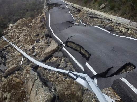 Frana un ponte, Petilia isolata