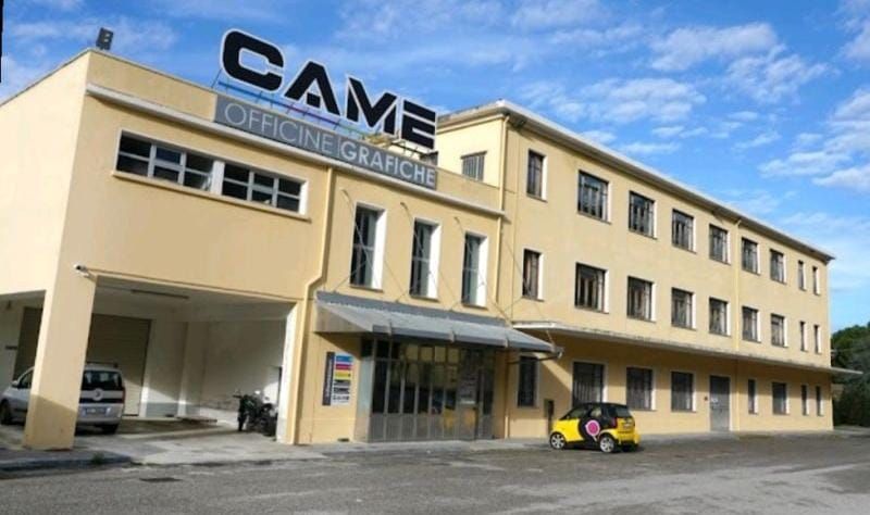 Bomba a Cetraro, il monito del vescovo: «È il momento di restare uniti»