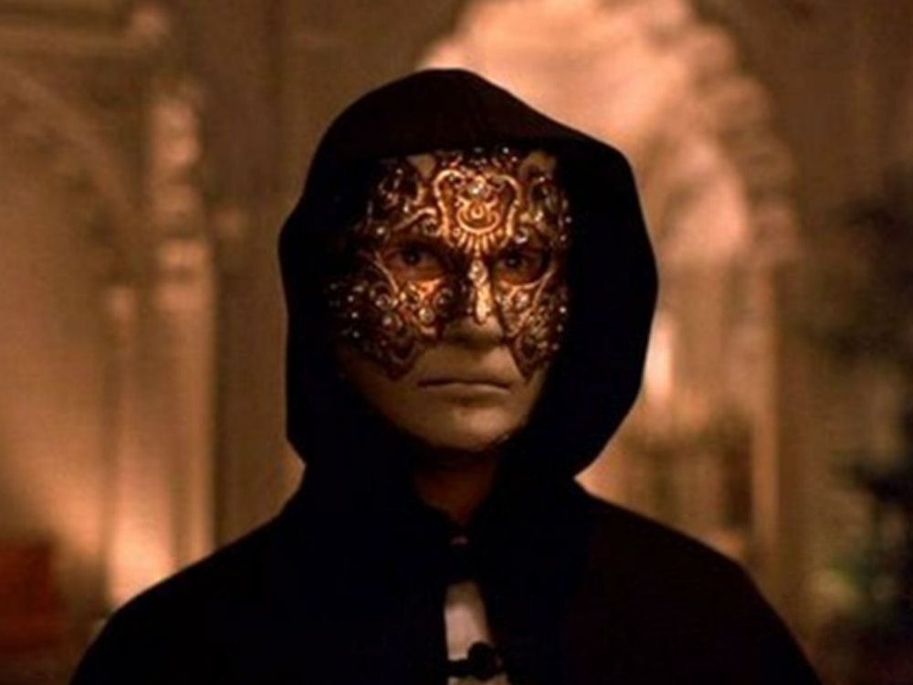 IN EDICOLA | La nuova "casa" degli scambisti calabresi