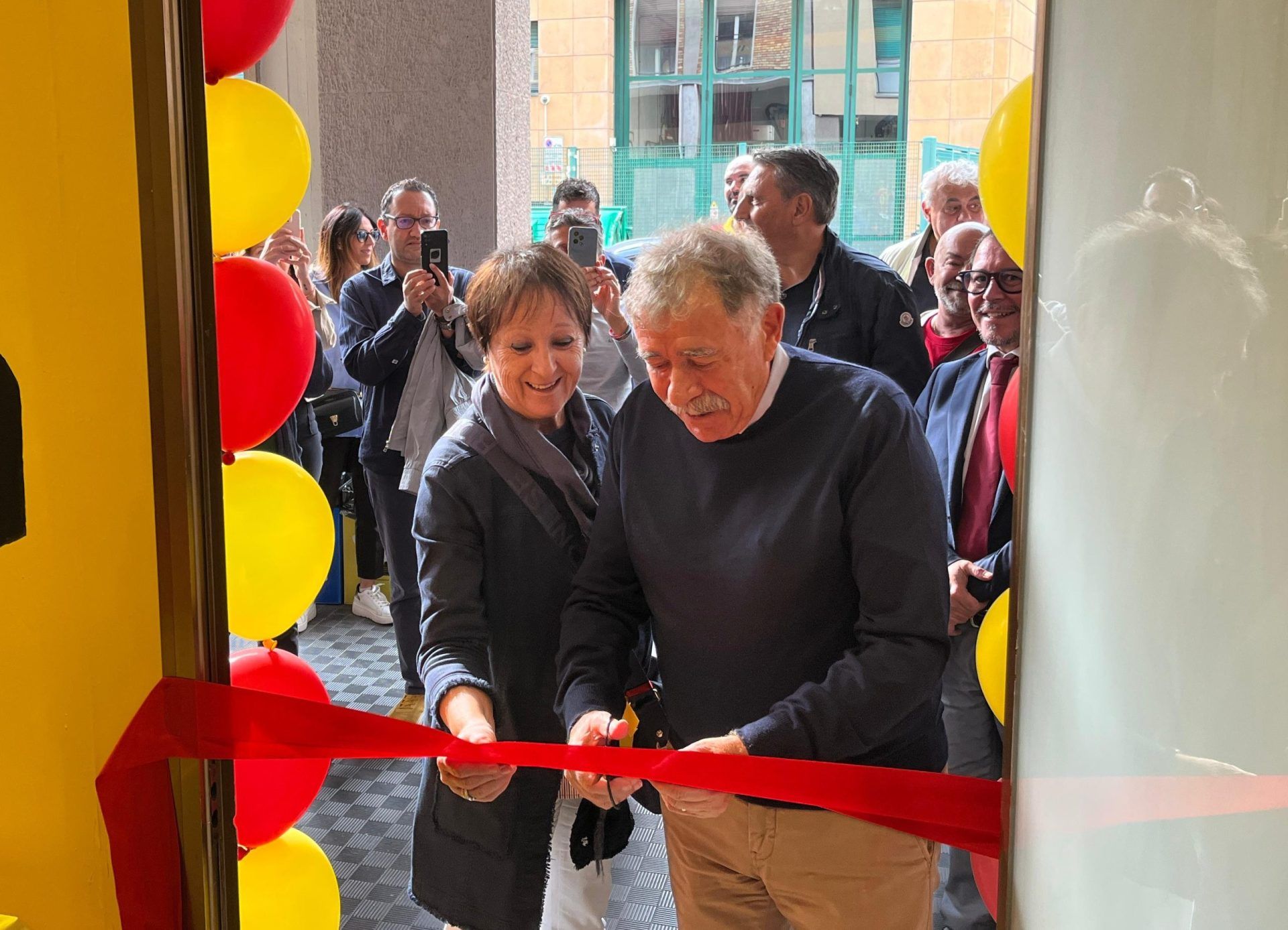 Una casa per i tifosi giallorossi a Bologna, inaugurata la sede del Catanzaro Club Massimo Palanca