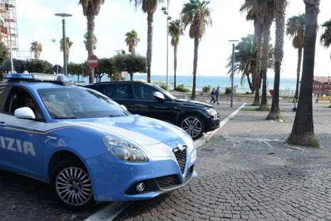 Musica assordante nei luoghi della movida crotonese, denunciato il titolare di un locale