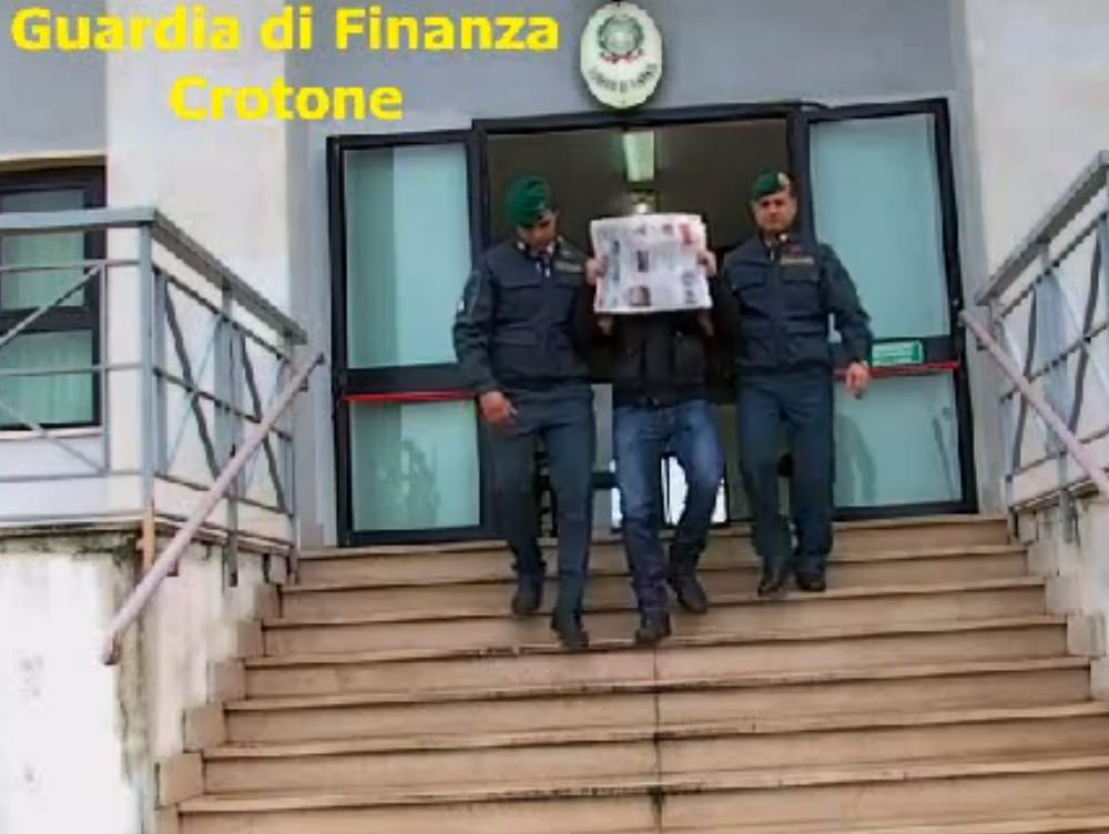 OPERAZIONE INSULA | In vacanza al villaggio Arena